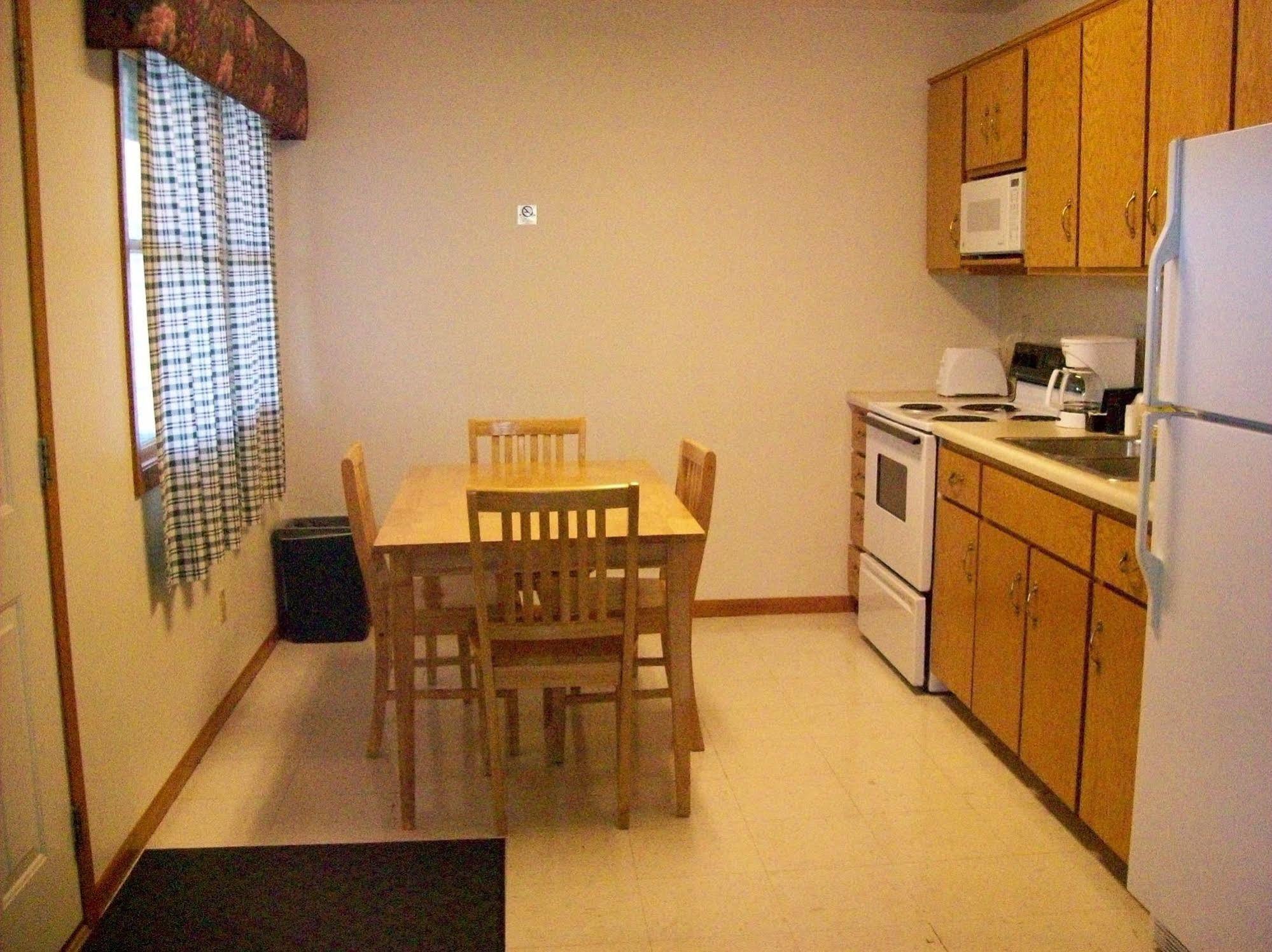 Canyon Lake Resort Rapid City Bagian luar foto